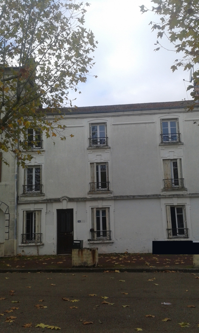 PRES BALBIGNY MAISON DE BOURG A RAFRAICHIR