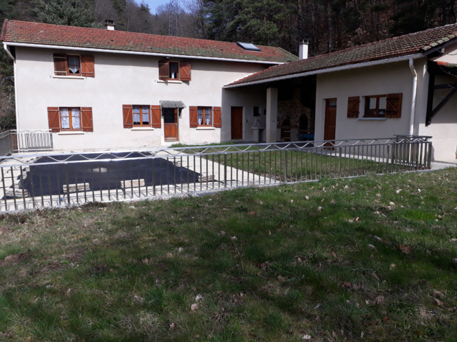 FERME SUR 2.9 HECTARES FERME SUR 2.9 HECTARES