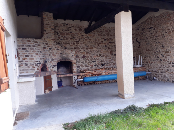 FERME SUR 2.9 HECTARES FERME SUR 2.9 HECTARES