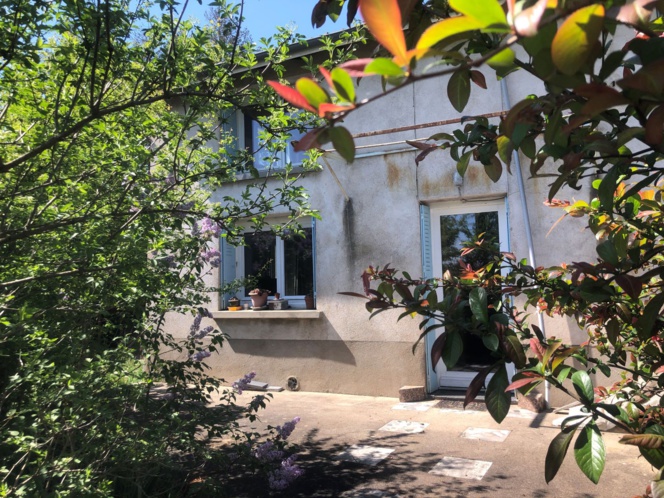 11385 BALBIGNY MAISON AVEC TRAVAUX SUR 1 HECTARE//  VENDUE AU PRIX