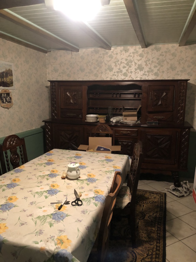 1386/ FERME A RENOVER SUR 4.5 HECTARES DONT 3.5 LIBRES / EXCLUSIVITE 