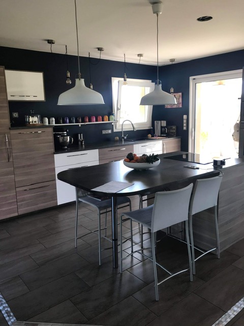 1388 GRANDE VILLA LUMINEUSE SUR 1 Ha 1388 GRANDE VILLA LUMINEUSE SUR 1 Ha